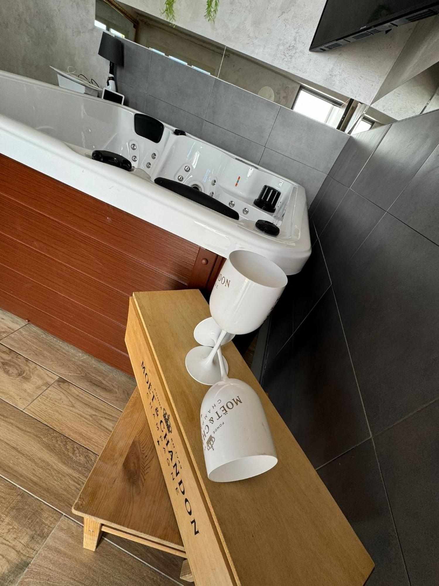 Atena B&B Apartments Platino San Silvestro  Extérieur photo